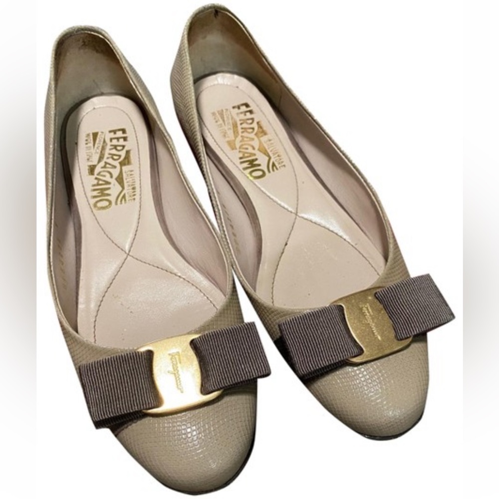Salvatore Ferragamo Ecru Varina Ballet Flats